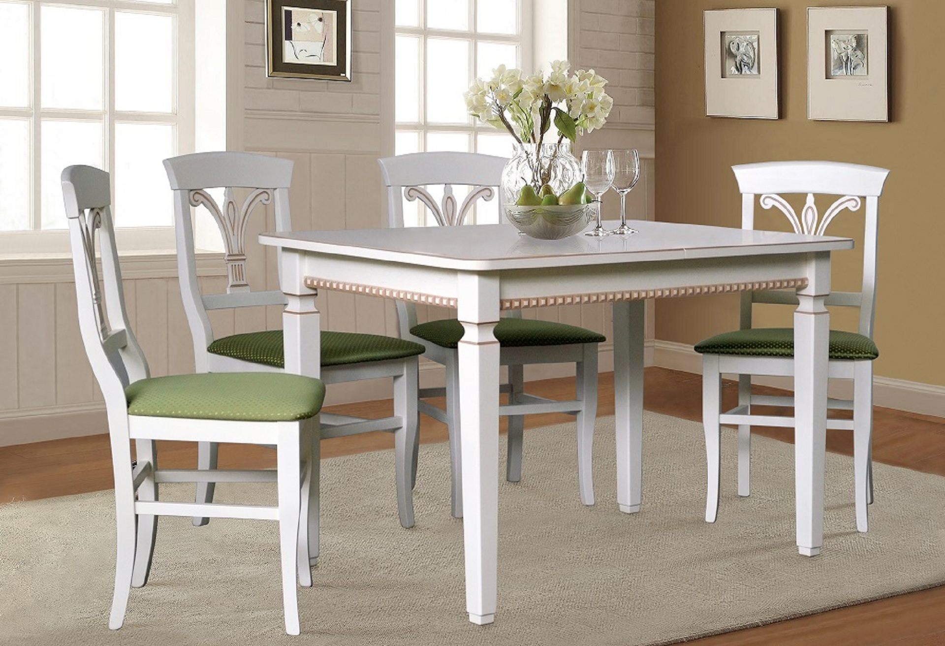 белые обеденные столы и стулья для кухни